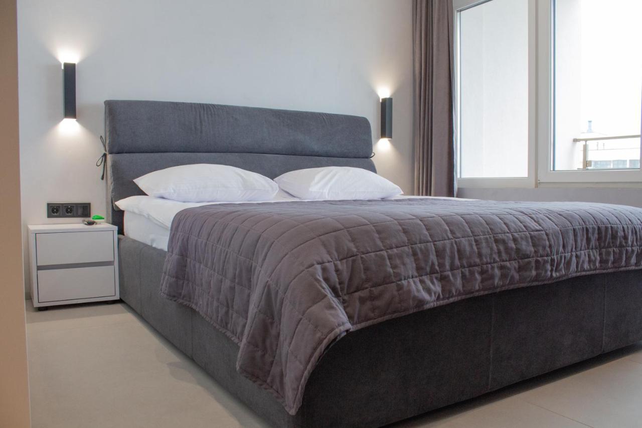 Level 24 - Sea & Sky View Apartment أوديسا المظهر الخارجي الصورة